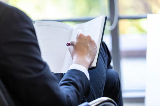 解释发展中国家经济问题的经典财经书：给想系统理解“为什么穷”的读者