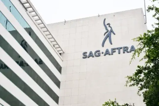SAG-AFTRA与制片方将谈判延长至下周，WGA谈判即将启动
