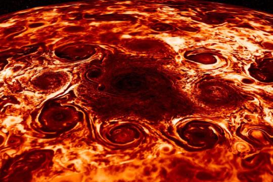 研究指木星与土星极地气旋差异或源于内部结构不同