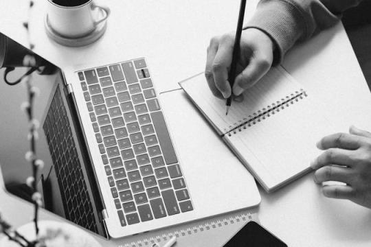 在不确定经济环境下开启自由职业：从第一步开始搭建“生意”