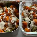 我几乎每天都吃同样的营养师推荐午餐，富含蛋白质和纤维，提前准备轻松无忧