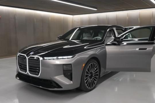 宝马称将继续保留轿车产品线 7系成技术旗舰引入电动车新技术