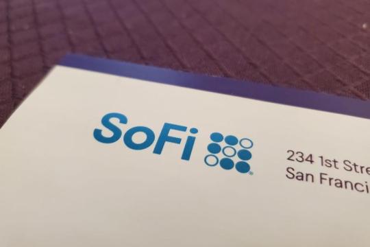SoFi宣布推出24/7企业银行平台，整合美元与加密货币管理