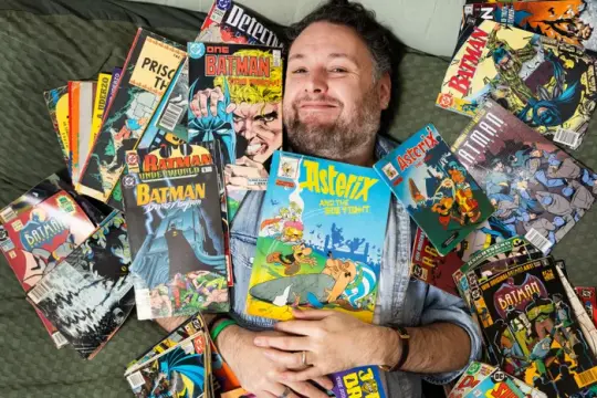 用漫画替代“末日滚动”：一名新闻从业者的睡前屏幕习惯调整