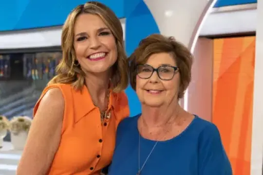 萨凡纳·格思里重返《今日秀》录制现场，计划在母亲失踪事件后某时回归节目