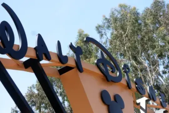 迪士尼董事会下周召开会议，CEO继任风波进入最后阶段