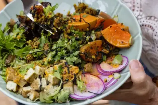 一项新研究表明，纯素食者结直肠癌风险较高——但吃肉者也并非完全安全