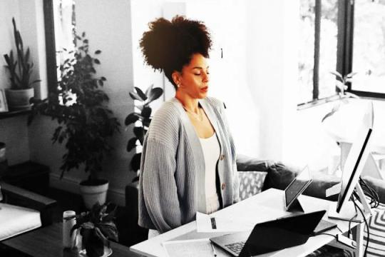 “神经系统调节”在TikTok走红 映射职场压力与倦怠情绪