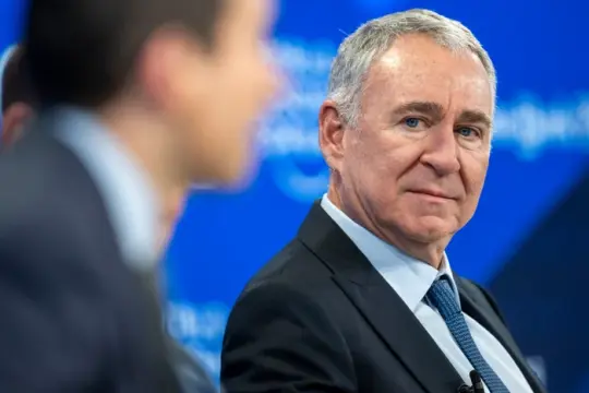 亿万富翁投资者肯·格里芬批评特朗普政府“自肥”，称干预企业“令人反感”