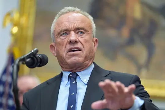 美国疾控中心下调儿童常规疫苗推荐范围 引发医学界广泛质疑