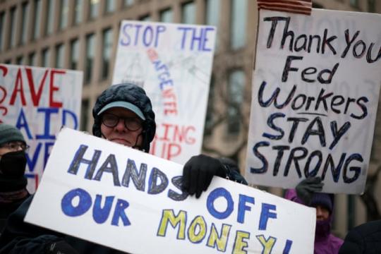 分析称特朗普政府安排联邦雇员带薪休假致纳税人承担约100亿美元成本