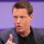 派拉蒙将继续授权部分内容给第三方；CEO大卫·埃里森称此策略使公司对人才更具吸引力