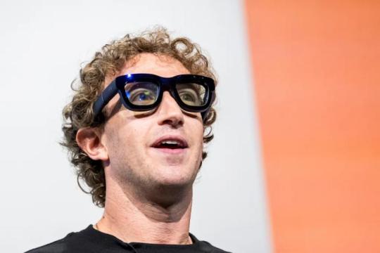 扎克伯格：数年内多数眼镜或将具备人工智能功能