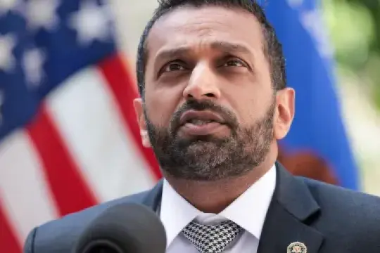 卡什·帕特尔起诉《大西洋》杂志，指控其报道其任FBI局长期间“行为反复无常”