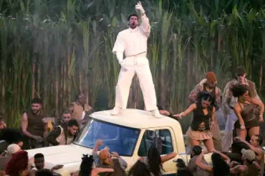 唐纳德·特朗普抨击Bad Bunny超级碗中场秀为“对我们国家的侮辱”