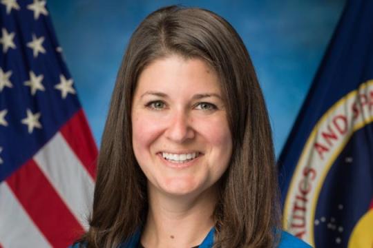 NASA登月任务候选人与弗拉格斯塔夫渊源深厚：地质学家劳伦·埃德加入选宇航员候选人