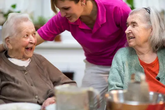 燃料成本飙升冲击上门养老护理出行，工会称澳大利亚老年人面临“直接危险”