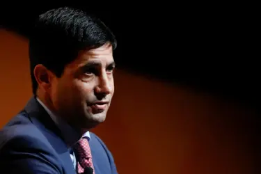 披露文件显示：特朗普提名的美联储主席人选沃什资产逾1亿美元