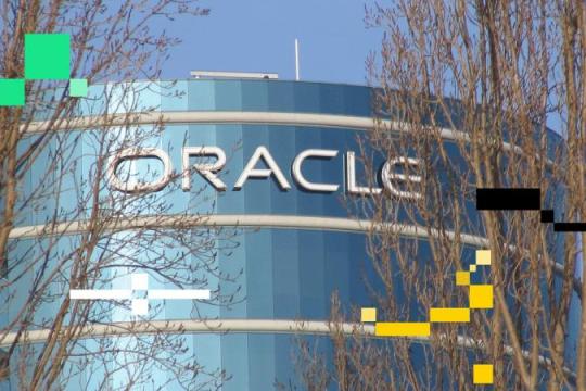 甲骨文盘前涨约11%：云与AI业务超预期，高管回应“软件即服务末日”担忧