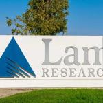 Lam Research 2025年股价强劲攀升 估值与期权对冲凸显2026年风险