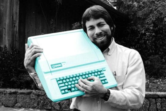 苹果联合创始人沃兹尼亚克获詹姆斯·C·摩根全球人道主义奖