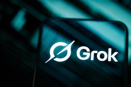 X称已限制Grok生成比基尼等内容，但媒体称独立版本仍可制作并公开发布性化图像