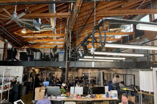 彭博：机器人初创公司Physical Intelligence据称洽谈新一轮约10亿美元融资