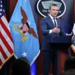 法官裁定皮特·赫格塞斯不得施加新的五角大楼新闻限制：“限制第一修正案权利在任何时候都是危险的”