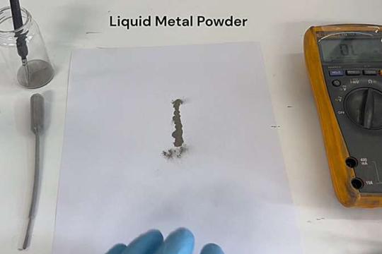机械激活液态金属粉末：在纸上“画”出电路