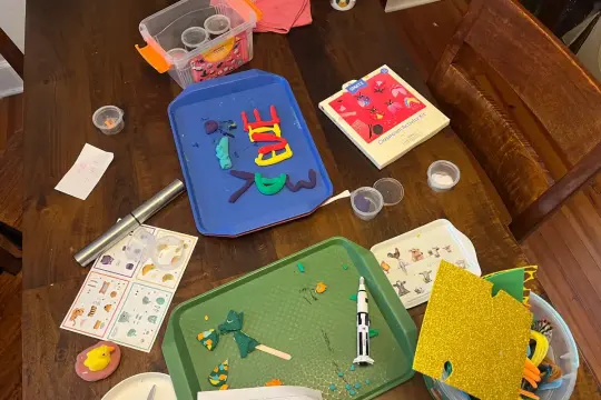 暴风雪天对职场父母的影响：8位《商业内幕》父母的应对之道