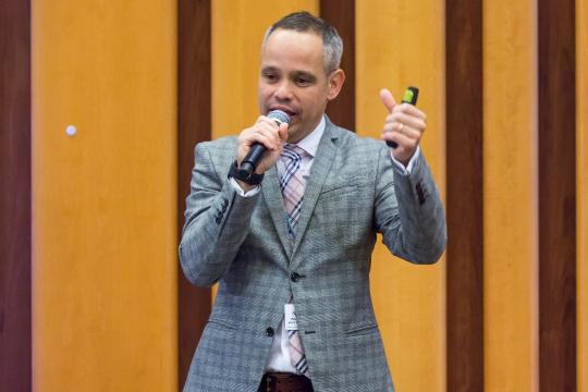 专家警告AI扩展或逼近结构性瓶颈：算力、数据与社会成本成关键变量