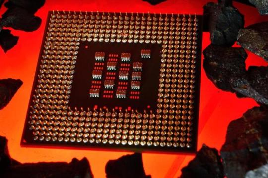 麻省理工学院展示热能驱动硅结构：矩阵运算测试准确率达99%