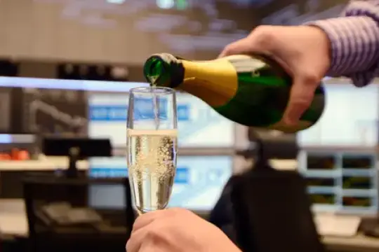 华尔街奖金季来临，你的奖金如何？