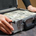 美国国债收益率回落施压美元 贵金属价格走高