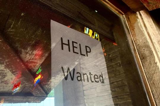 比特币持续下跌，业内人士称是买入时机