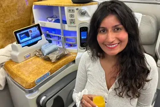 我体验了阿联酋航空商务舱24小时飞行，奢华体验从登机前就开始了