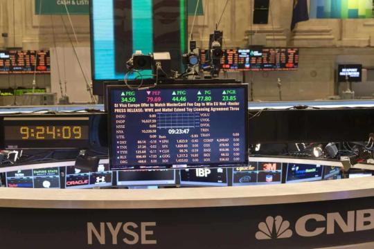 芯片与数据存储板块走强 美股主要股指小幅收高