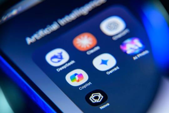 报告：出版商担忧AI搜索摘要与聊天机器人冲击推荐流量，“流量时代”或走向终结