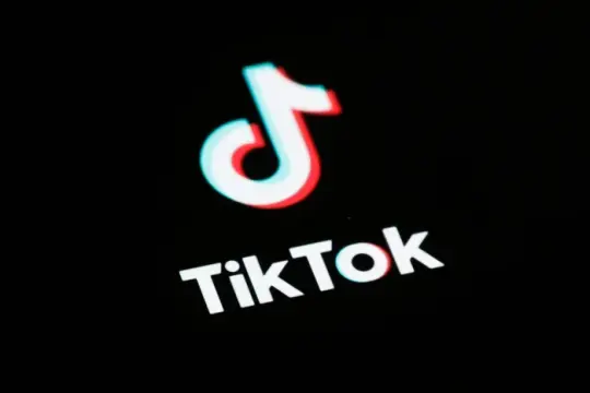 “真的很难过”：美国部分TikTok用户因隐私与审查疑虑重新评估使用意愿