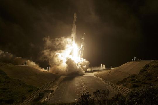 SpaceX南德克萨斯星舰系统测试爆炸引发社区震动，监管责任归属再受关注