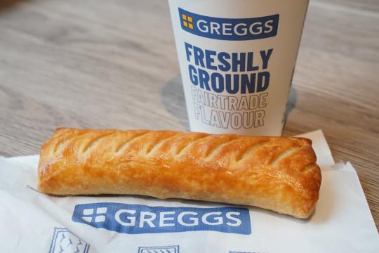 业务成本上升与需求变化下 Greggs 再度上调香肠卷价格