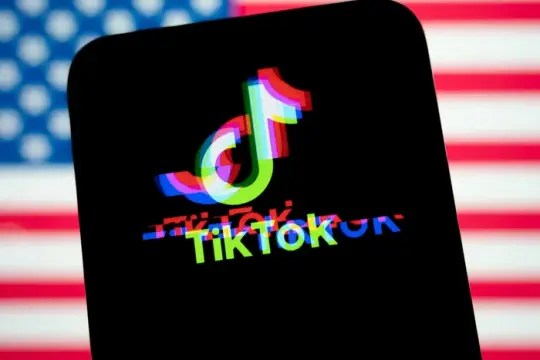 美国版TikTok上线遇挫 用户质疑内容审查引发监管关注