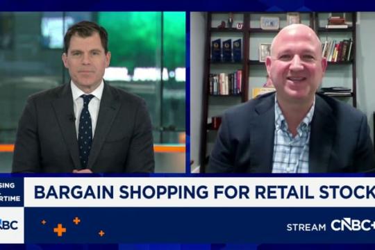 亚马逊年度营收首超沃尔玛 两大零售商加码人工智能与高利润业务