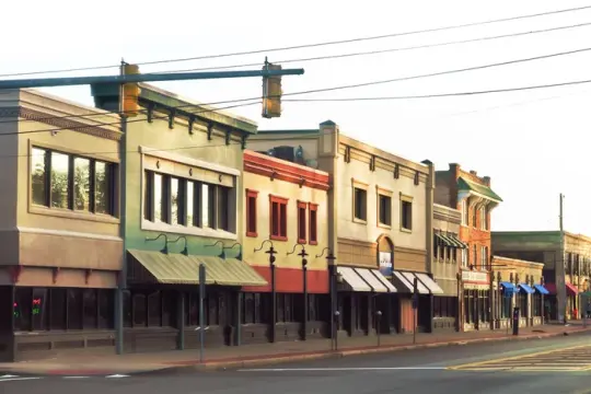 多项指数显示美国小企业景气回升：乐观情绪改善，成本与不确定性缓解