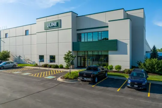 Uline员工辞职并致信全员，称无法继续为政治捐赠者工作