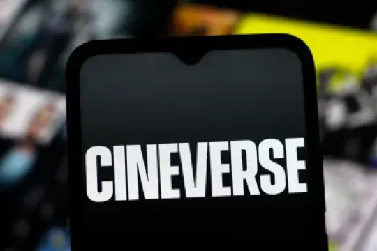 在微剧撤退中，Cineverse将与Lloyd Braun的合资企业角色转为被动少数股权