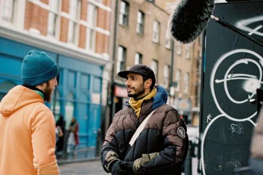 里兹·艾哈迈德：以“自我突破”和“文化拓展”重塑创作边界