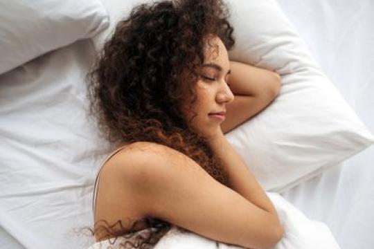 服用L-茶氨酸和镁同时对睡眠的影响