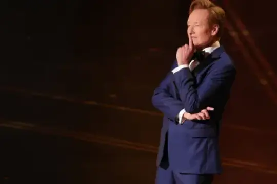 康纳·奥布莱恩用关于特朗普为自己改名的笑话讽刺总统的自我膨胀