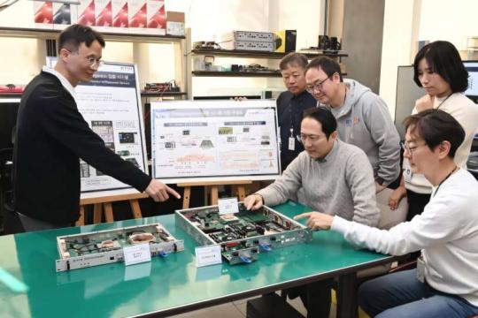 韩国团队以光互联重构AI数据中心计算资源